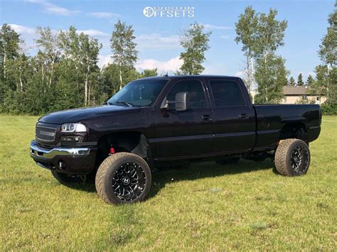 2005 Gmc Sierra 2500 Hd With 20x12 44 Hostile Sprocket And 30550r20