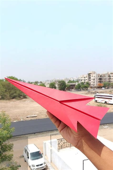 How to make a paper jet plane jet paper airplane that flies really far ...