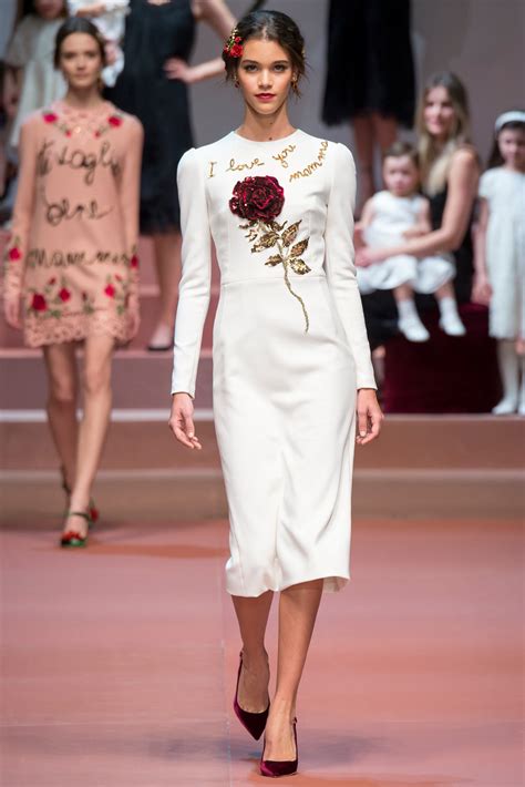 Dolce And Gabbana Ready To Wear F W 2015 Mfw Graveravens