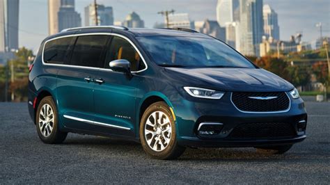 Chrysler Pacifica To Drop A Trio Of Colors This Summer