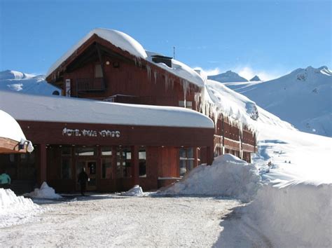 Pictures and Photos of Hotel Valle Nevado in