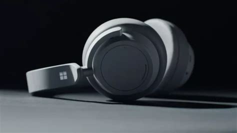 Surface Headphones 2 spotted with 20 hours of battery life — Bose could ...