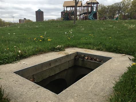 Kevin Galliford on Twitter: "Tried to reach down and pick grate up but