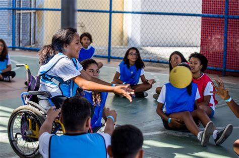 Depoimentos e vídeos sobre educação inclusiva Conviva Educação