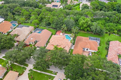 Pool Deck Resurfacing For Cypress Cove Residents