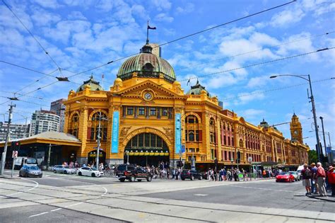 Flinders Street Station, Melbourne, Australia | Holidify