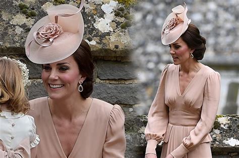 Kate Middleton Sceglie Il Nudo L Abito Della Principessa Per Il