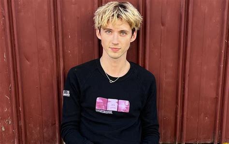 Troye Sivan Opens Up About The One Dating App Red Flag That Makes Him