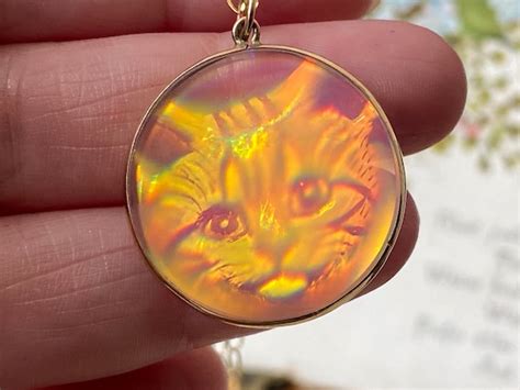 Unusual Vintage Ct Gold Holographic Cat Necklace Gem