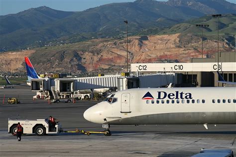 Delta Air Lines Fleet Mcdonnell Douglas Md M Details And Pictures