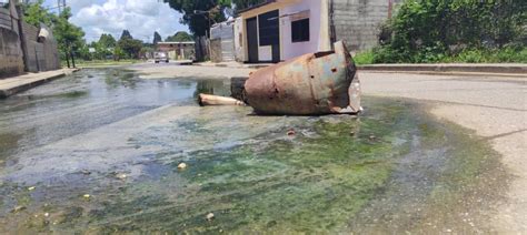 Vecinos De Los Jardines Nadan En Materia Fecal Por Brote De Aguas Negras