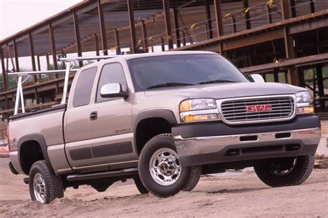 Used Gmc Sierra Hd Classic Extended Cab Review Edmunds