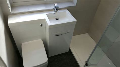 Walk In Suite With L Shaped Vanity Set Tecaz Bathroom Design