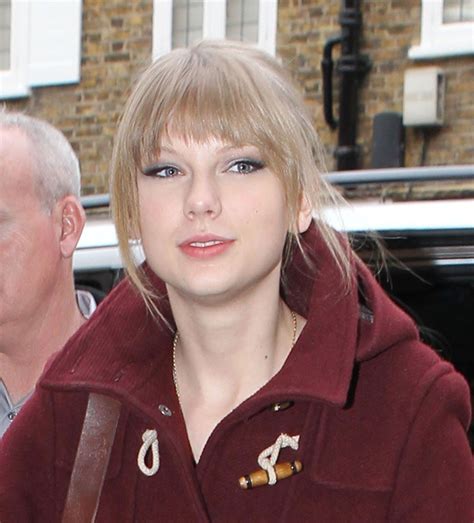 Taylor Swift Outside Her Hotel In London Hawtcelebs