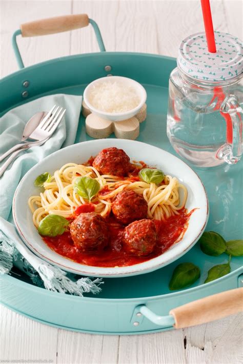 Spaghetti Mit Hackfleischb Llchen In Tomatensauce Emmikochteinfach