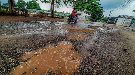 Sejumlah Titik Di Jalan Sekumpul Rusak Berlubang Dpuprp Banjar Janji