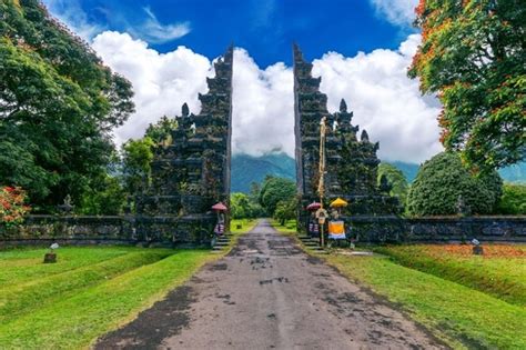 Kisah Kerajaan Medang Kamulan Dari Sejarah Berdiri Hingga