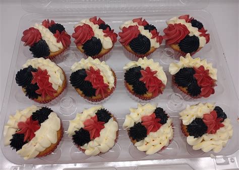 Standard Cupcakes (One Dozen) | Mouthful of Cakes