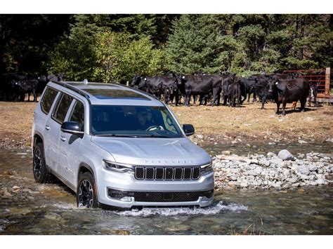 2023 Jeep Wagoneer: 49 Exterior Photos | U.S. News