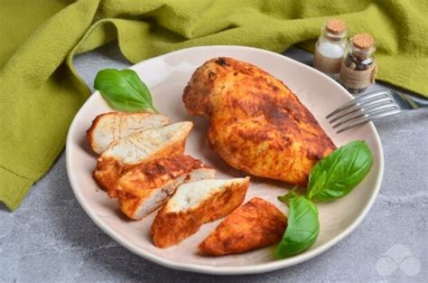 Куриное филе с копченой паприкой в духовке – простой и вкусный рецепт с ...