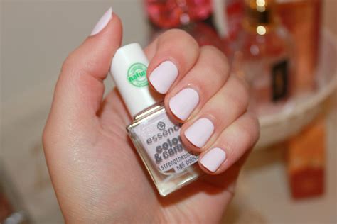 New Essence ‘happy Nails Colour And Care Strengthening Nail Polish