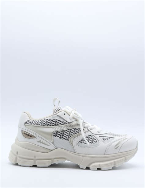 Marathon Runner Low Top Sneakers In White And Cremino Axel Arigato