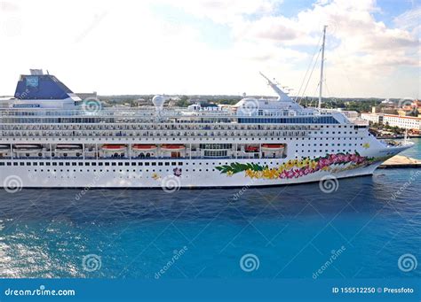 Norwegian Sky Cruise Ship In Nassau Bahamas Editorial Image Image Of Aerial Mediterranean