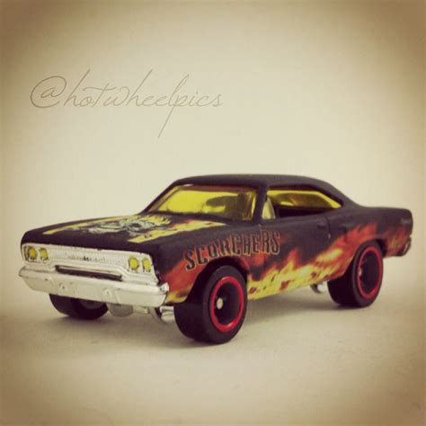 '70 Road Runner - 2003 Hot Wheels HWY 35 World Race "Scorchers" # ...