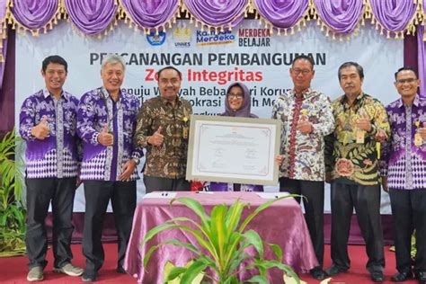 Fakultas Bahasa Dan Seni UNNES Deklarasikan Zona Integeritas Akurat