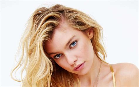 Stella Maxwell