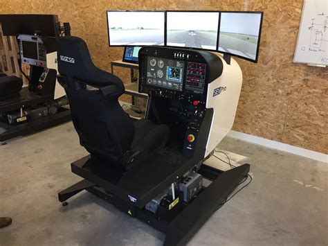 Un Simulateur De Vol Dynamique Chez Wing Over Ulm Wing Over Ulm