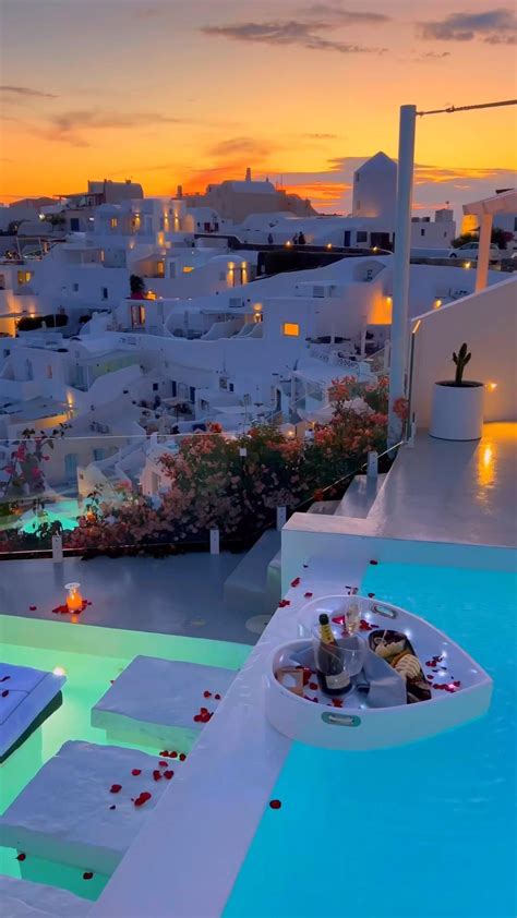 Travelling To Santorini Expectations Vs Reality Dream Vacations