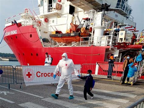 Anticipato Lo Sbarco Della Nave Ocean Viking Ravenna24ore It