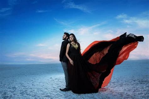 Bollywood Poses For Pre Wedding Shoot Recreated By Real Couples Pre Wedding Photoshoot Outdoor