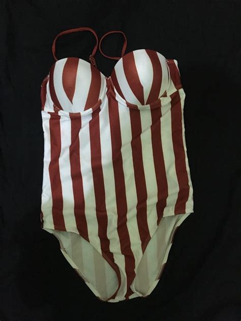 Bikini Swimsuit Onepiece Fesyen Wanita Pakaian Wanita Atasan Di Carousell