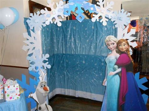 Frozen Birthday Party Decor Guests Enjoyed Photo Ops With Elsa Ana