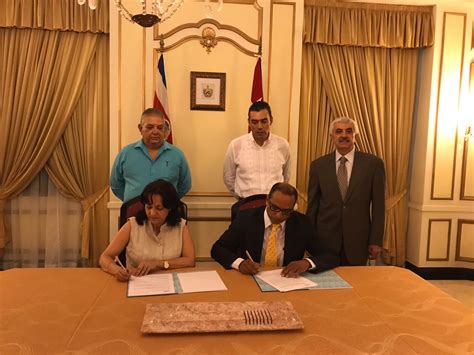 Icap Firma Convenio De Cooperación Con Ministerio De Educación De Cuba