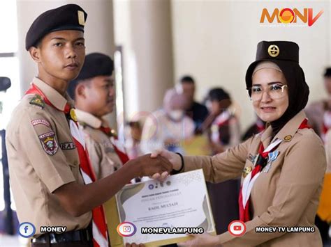 Ka Kwarcab Kabupaten Pesawaran Hj Nanda Indira Dendi Membuka Rapat