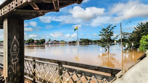 Rio Acre Continua Subindo E Est A Cent Metros De Alcan Ar A Marca