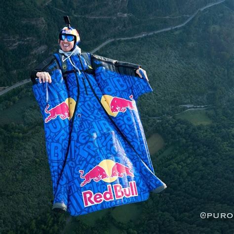 Wingsuit Base Jumping Red Bull