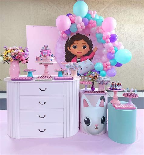 Gabby S Dollhouse Birthday Party Inspiration Artofit