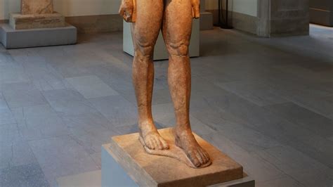 New York Kouros Detail Of Legs Marble Statue Of A Kouros Flickr