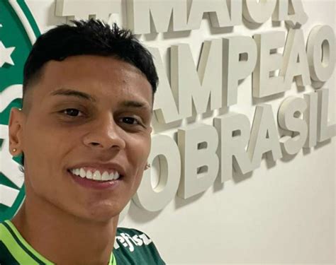 Em chegada ao Palmeiras Richard Ríos destaca carinho da torcida e