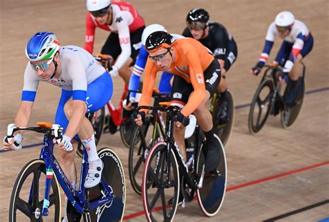 Tokyo Ciclismo Su Pista Bronzo Per Elia Viviani Nell Omnium