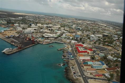 George Town, Cayman Islands [3008x2000] : r/CityPorn