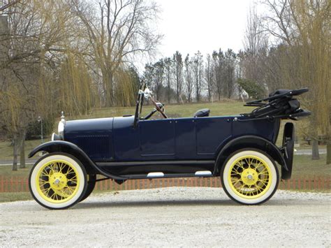 1927 Ford Model T Volo Museum