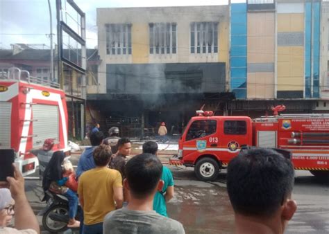 Satu Unit Ruko Di Kawasan Jelutung Hangus Terbakar Satu Orang