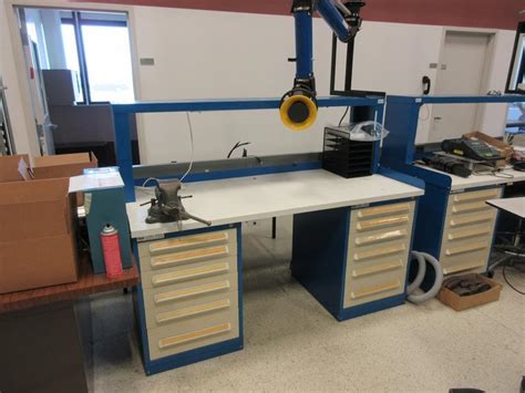 Machines Used Vidmar Work Bench With 12 Drawers Upper Shelf