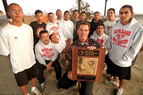 McFarland High: Running for their coach, their families, their town ...