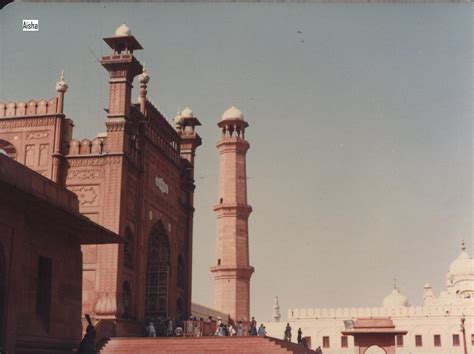 KARACHI: BADSHAHI MASJID